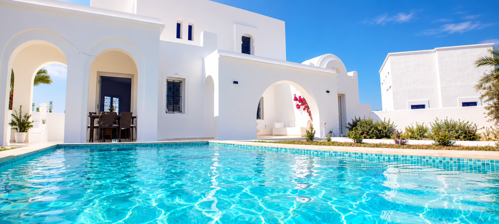 OSE, retraite entre femmes à Djerba avec Sandra Mention : maison blanche et piscine